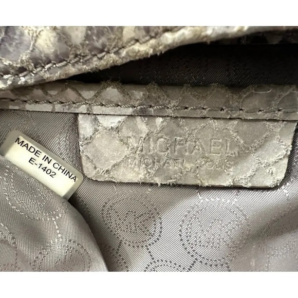 Michael Kors Jet Set Chain Convertible Python/Snakeskin Leather. - Picture 8 of 17